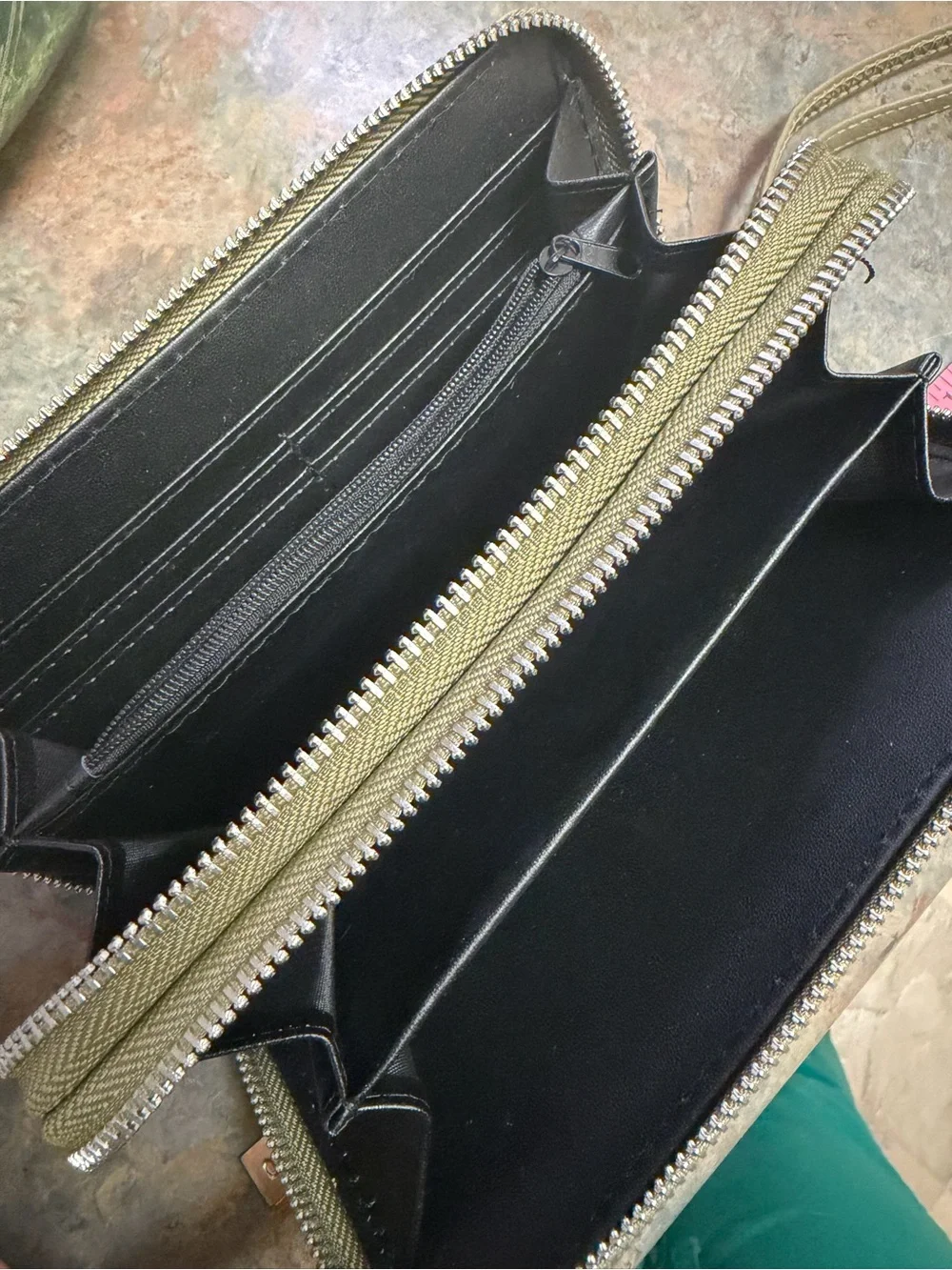 White Mountain Olive Green Wristlet Clutch with Detachable Strap